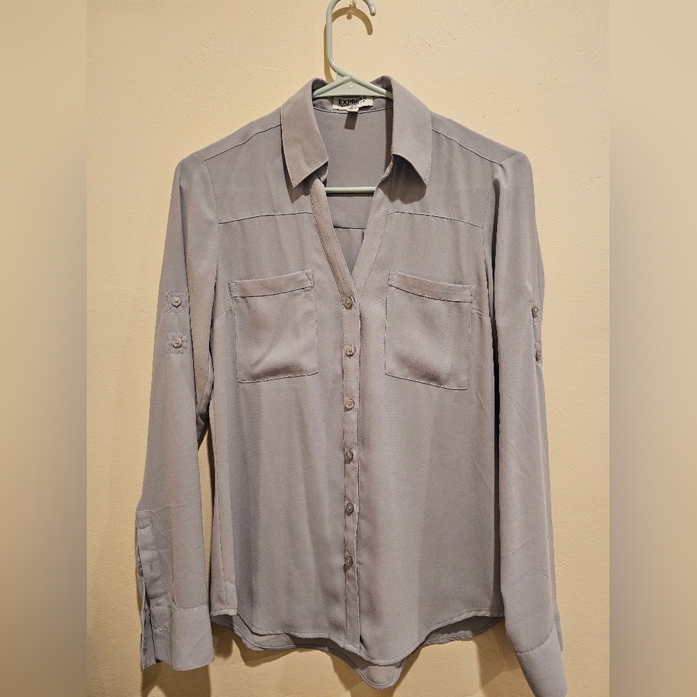 Express Portofino Slim Fit Light Gray Button-Up Blouse